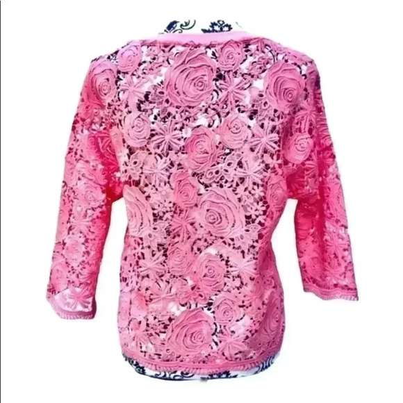 Vintage CHELSEA 28 Pink Crochet Victorian “Roses” Crew Neck 3/4 Sleeve Top (S) - Picture 5 of 7